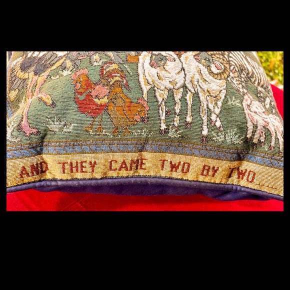 ▪️VTG▪️Noah's Ark Embroidered Tapestry Accent Pillow - Picture 5 of 7